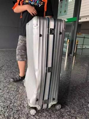 机场托运之痛 8000元行李箱被摔坏背后的黑历史与反思